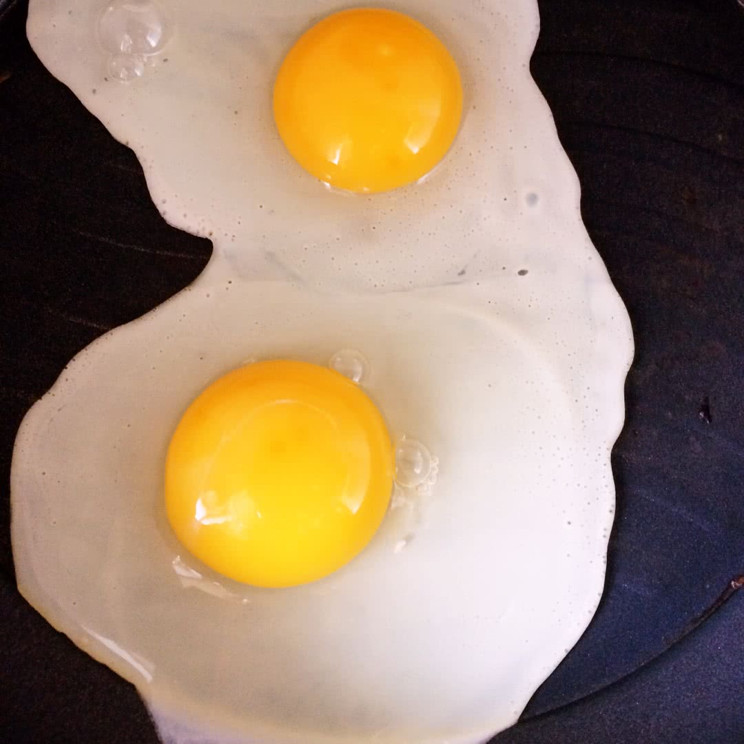 Fried eggs