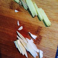 蒜薹炒肉的做法图解3