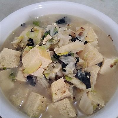 白菜炖冻豆腐