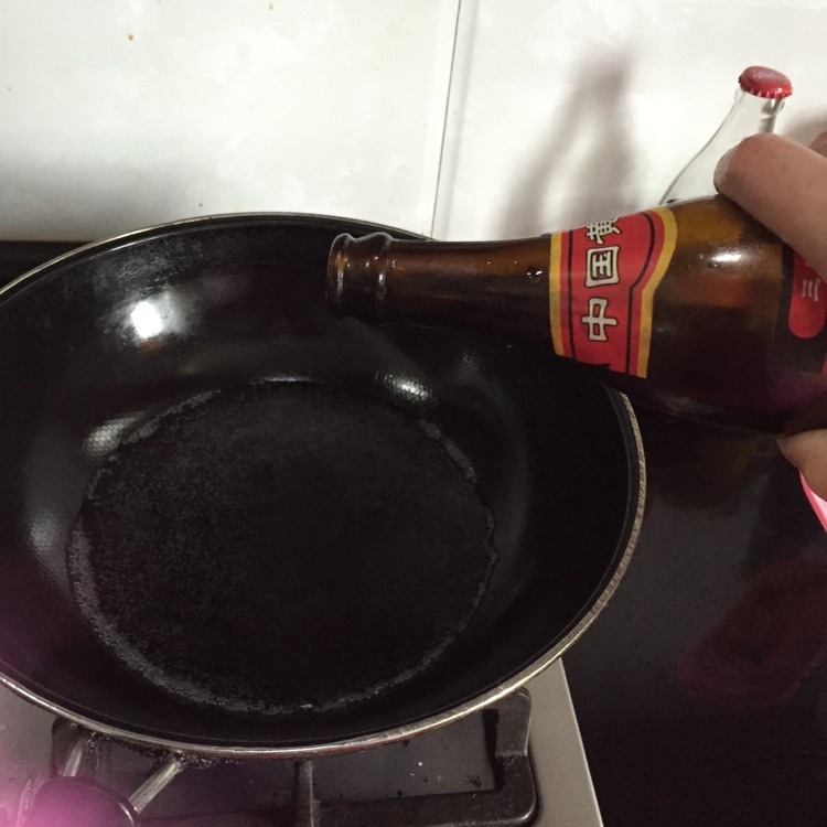 荷兰豆炒鸡珍的做法图解3
