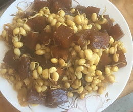 黄豆芽炒焖子的做法