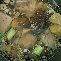 春笋腊肉排骨汤的做法图解4