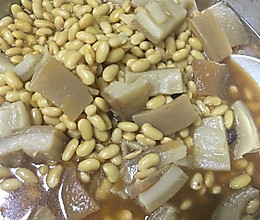 黄豆炖猪皮的做法