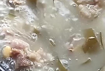 黄豆筒骨海带汤的做法