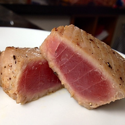 Tuna steak