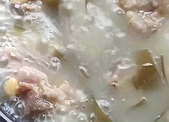 黄豆筒骨海带汤