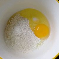 #520，美食撩动TA的心！#早餐鸡蛋饼的做法图解3