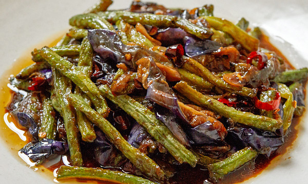 【茄子烧豆角】小心你的米饭，这道菜容易吃太饱！
