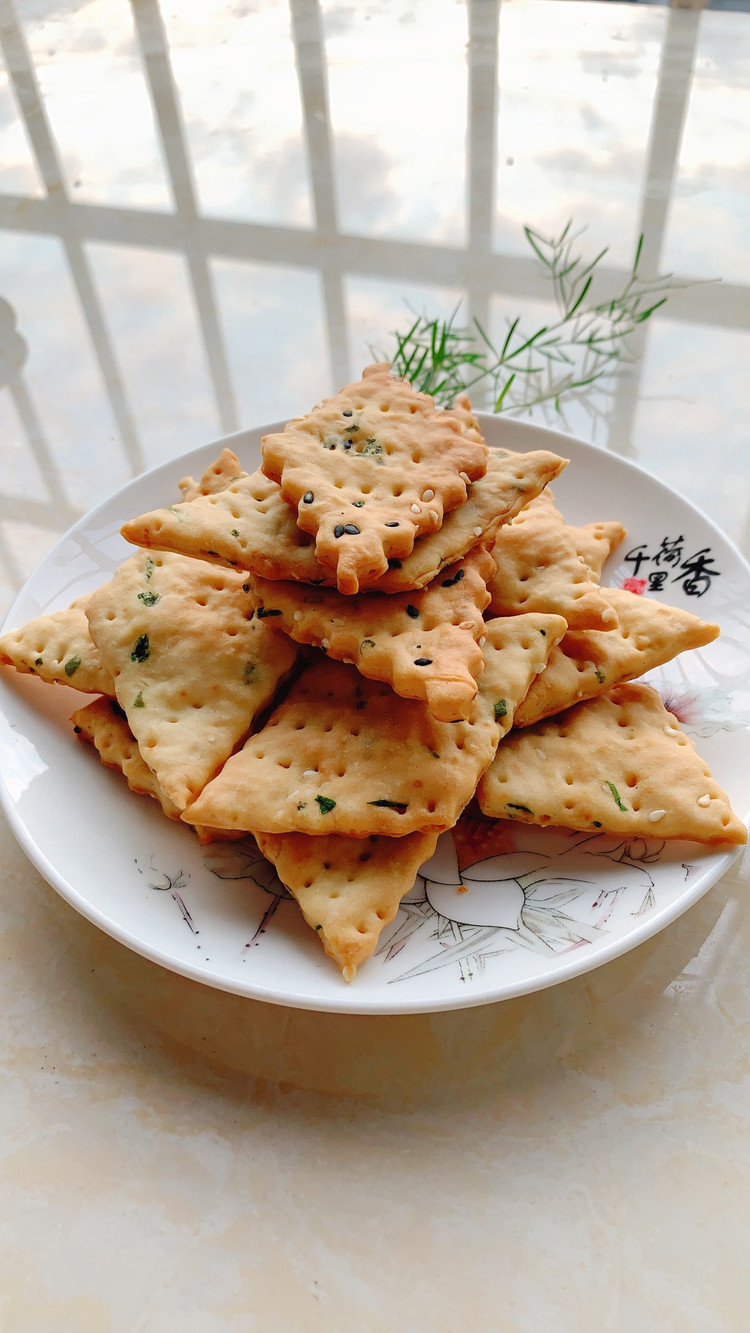 香葱梳打饼干的做法