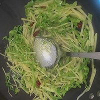 青椒土豆丝的做法图解6