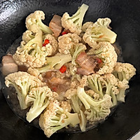 #菜油就选外婆乡，新鲜开榨抢先尝#干锅花菜的做法图解5