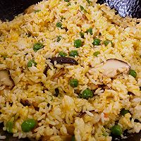 蟹黄炒饭的做法图解10