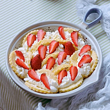 #豆果10周年生日快乐#草莓抱抱卷蛋糕
