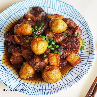 最家常也最美味～芋艿红烧肉～