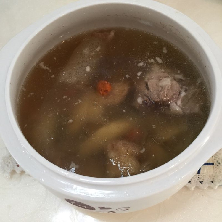 猴头菇山药大骨汤的做法