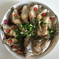 清蒸鲈鱼的做法图解1