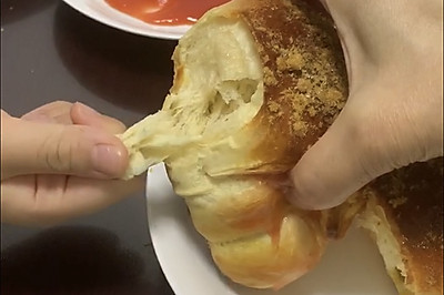 番茄肉松面包