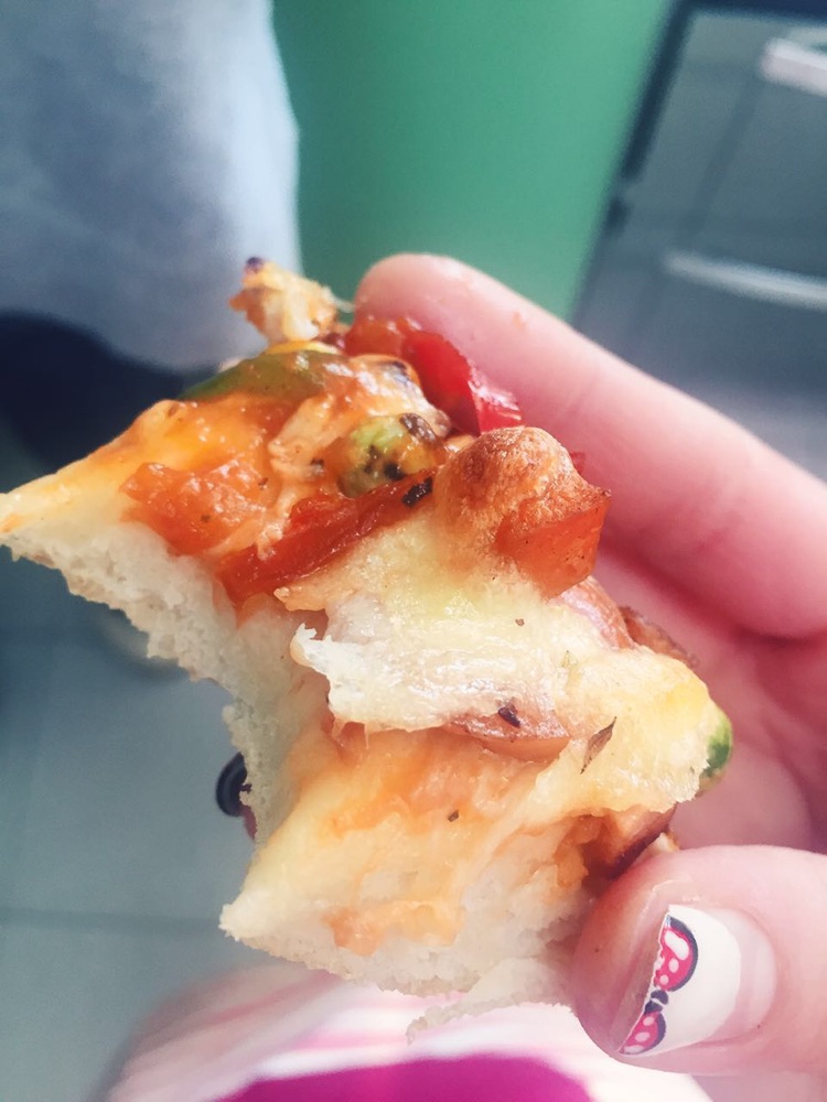厚底杂蔬火腿披萨
