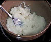 双色山药球的做法图解2