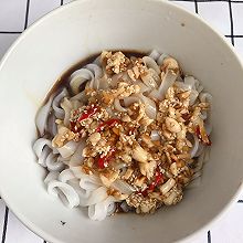 芝麻花生拌河粉