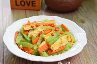 腐竹炒胡萝卜莴苣