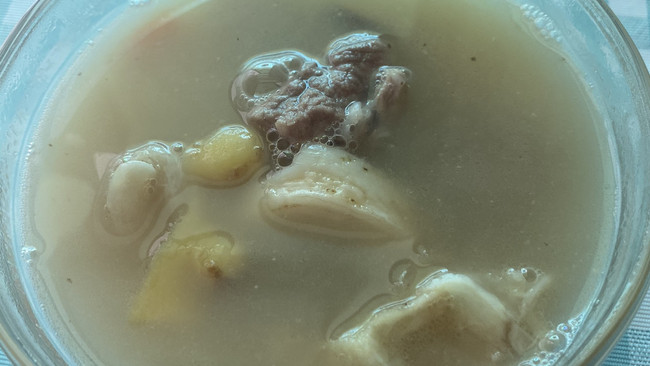 十分滋润的花胶猪骨炖汤的做法