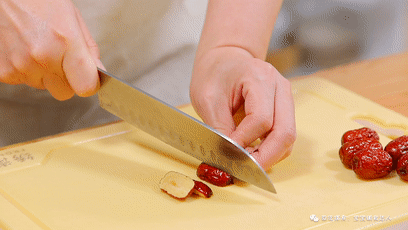 桂花银耳冻【宝宝辅食】的做法图解2