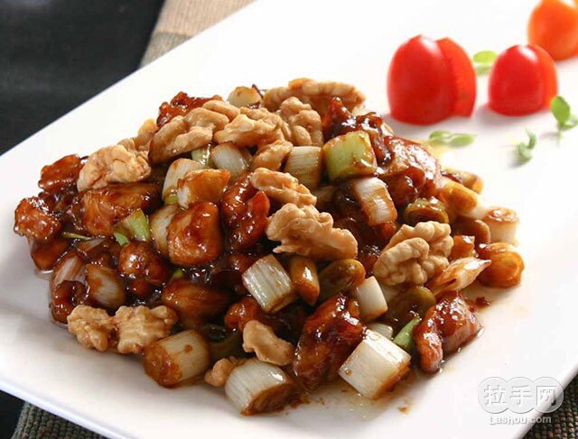 鸡丁核桃的做法图解1