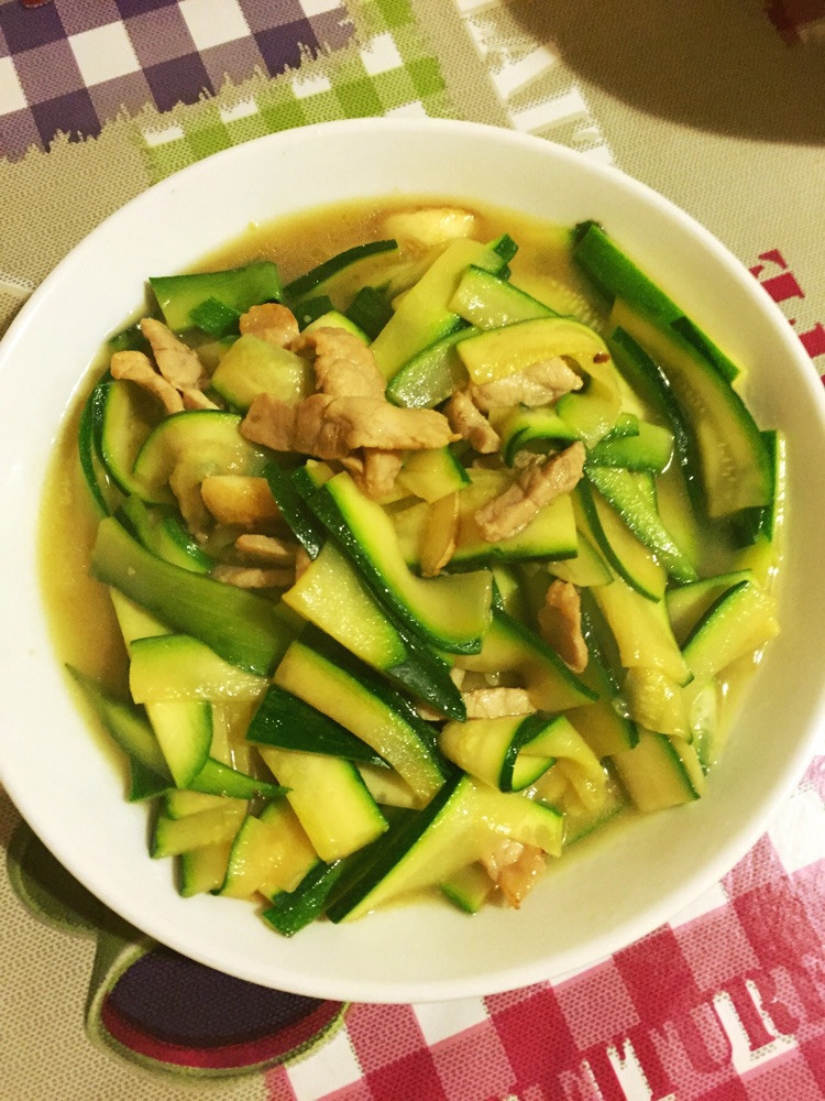 小南瓜炒肉丝的做法