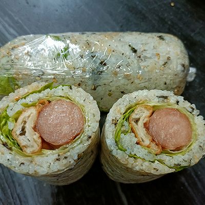 糖果饭团，一口咬下去，脆，香，糯……爽！