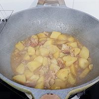 肉脂渣炖土豆的做法图解6