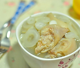 下奶汤系列之通草猪脚汤的做法