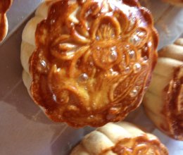 广式蛋黄纯莲蓉月饼的做法