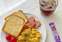 #爱乐甜零卡糖#五分钟轻食牛奶煎蛋早餐配咖啡的做法