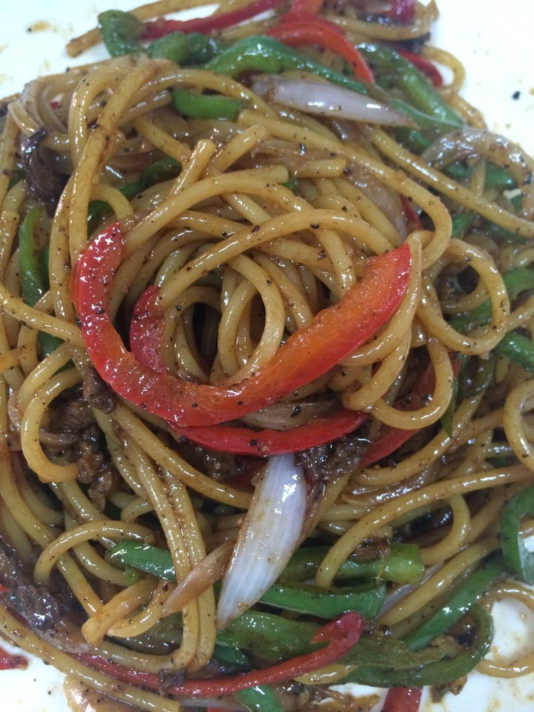 黑胡椒牛柳意面的做法