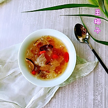 #童年不同样，美食有花样#银耳桃㬵羹