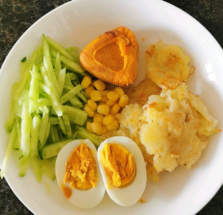 5.5宝宝早餐——土豆饼蜜薯白水蛋的做法
