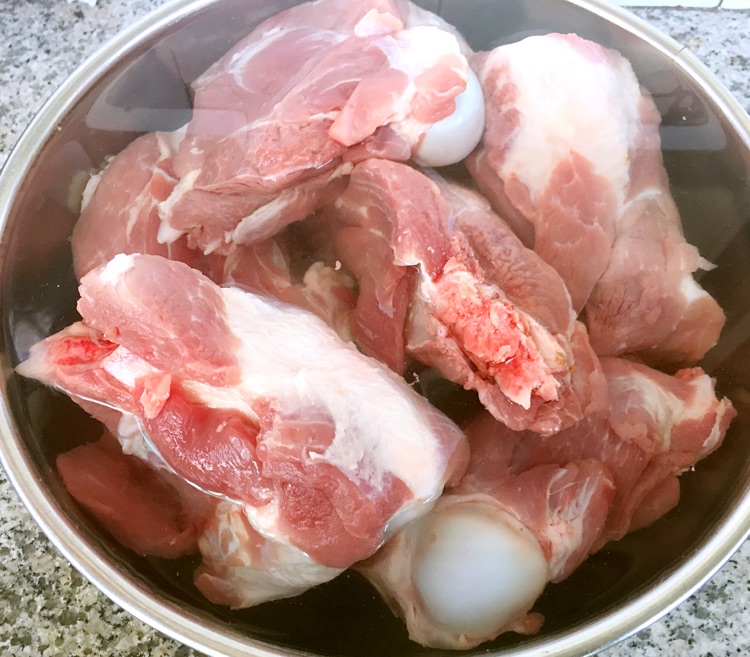剔骨肉蘸酱的做法图解2