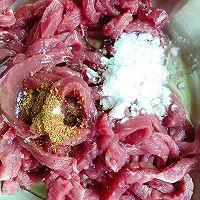 蒜苔炒牛肉的做法图解4