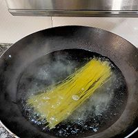 罗勒青酱意面（附罗勒青酱做法）的做法图解8