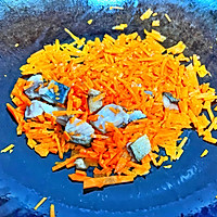 #挪威青花鱼健康新食尚#挪威青花鱼炒饭的做法图解4