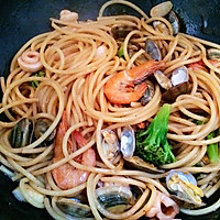 海鲜意大利面的做法图解4