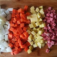 火腿土豆焖饭的做法图解2