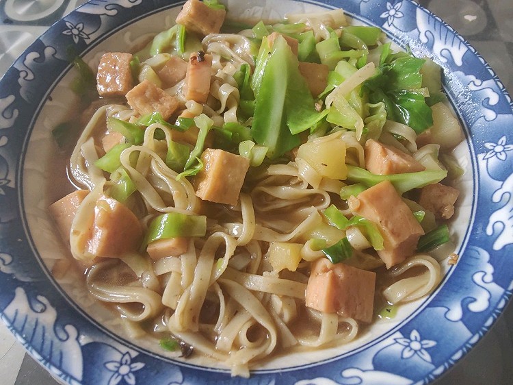 土豆午餐肉臊子面的做法