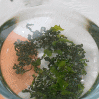 裙带菜虾丸【宝宝辅食】的做法图解1