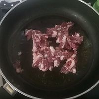 #袋福到万家#酸菜丝炒肉的做法图解4