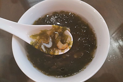 超级简单快手的紫菜虾皮汤