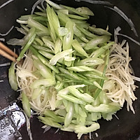 土豆丝炒芹菜➕凉拌芹菜叶的做法图解7