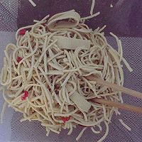 凉拌豆腐丝的做法图解1