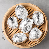 【伪装者】土豆蛋黄酥的做法图解1